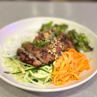 Chicken Banh Hoi (woven vermicelli)