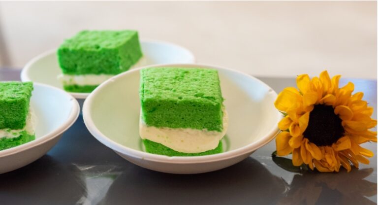 Pandan Chiffon Cake